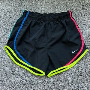 Nike tempo shorts size small